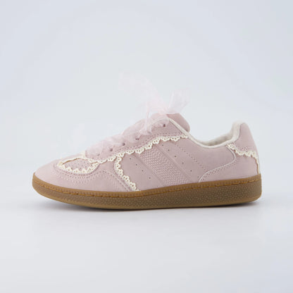 Belinda-K Lace Sneaker