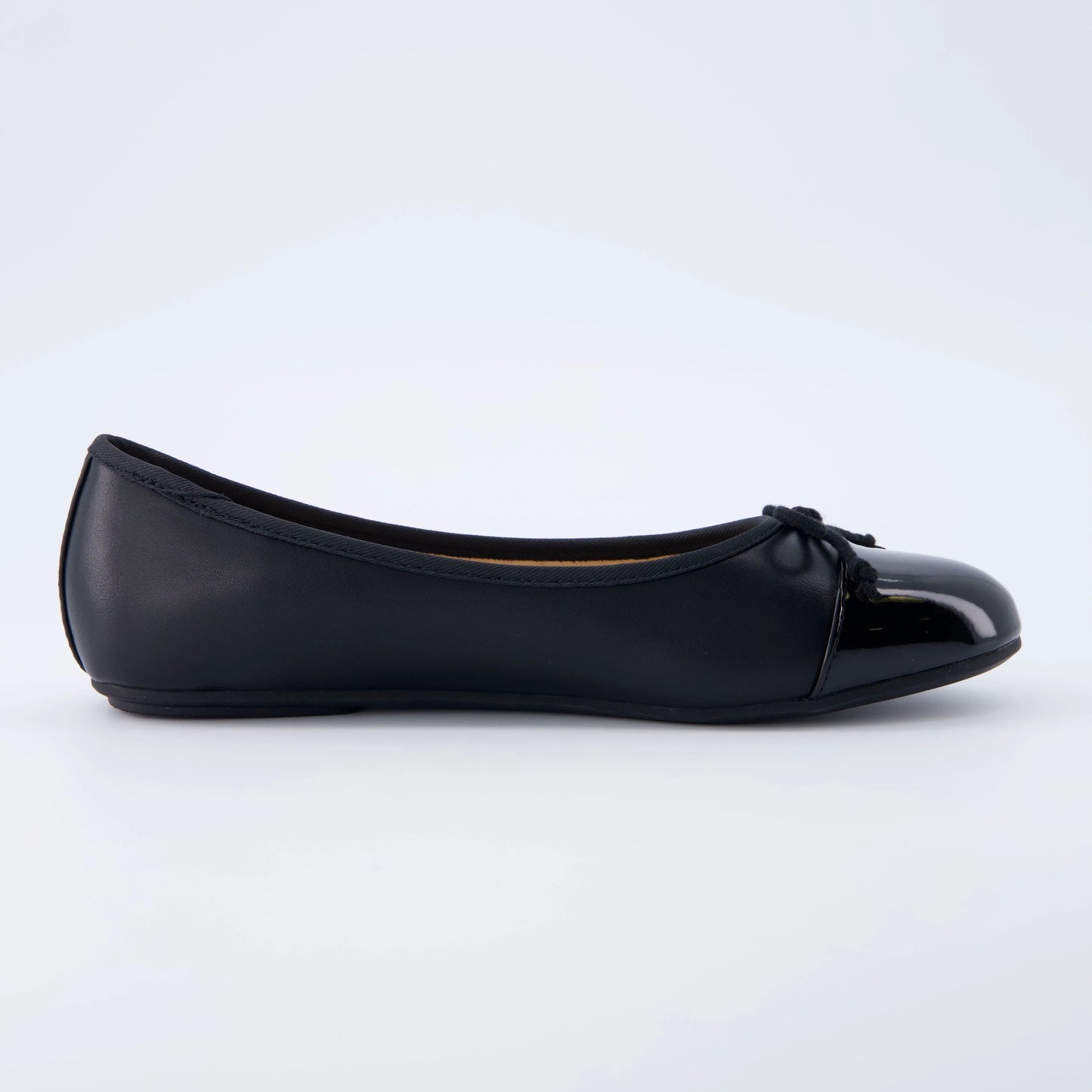 Cardi Cap Toe Flat