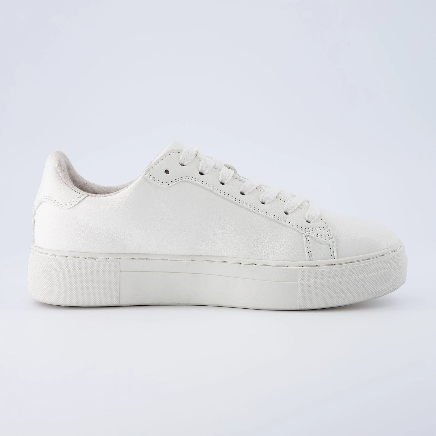 Roc Lace Up Sneaker