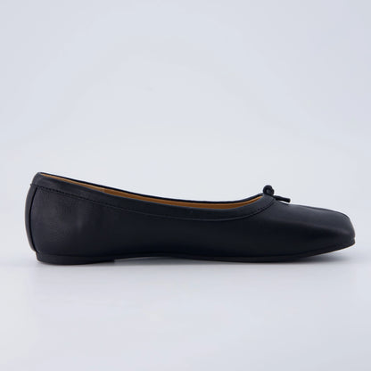 Maki Split-toe Flats