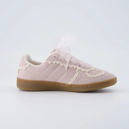 Belinda-K Lace Sneaker