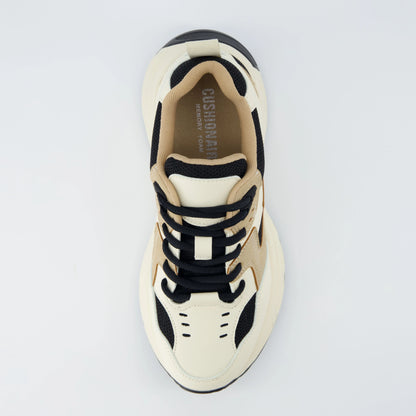 Strike Chunky Sneaker
