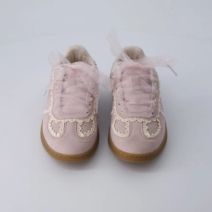 Belinda-K Lace Sneaker